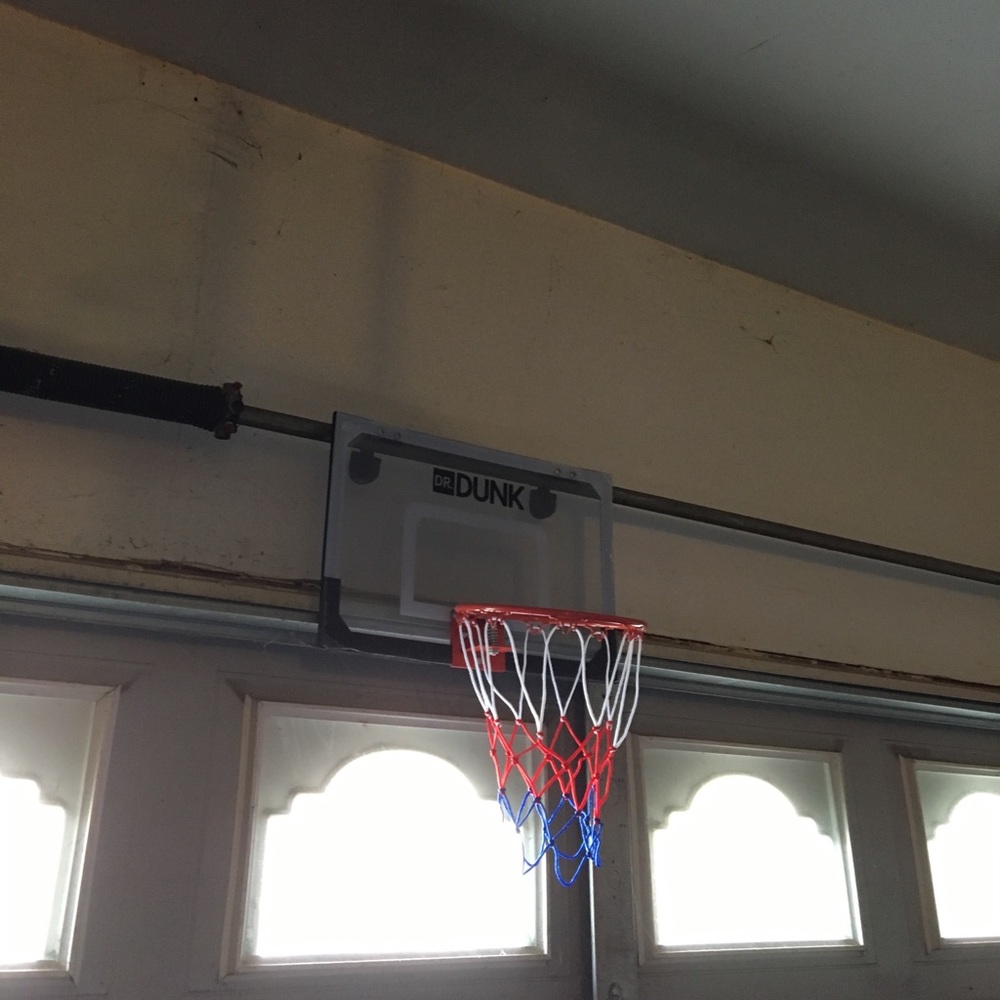 Mini Basketball Hoop - Picture 5 of 7
