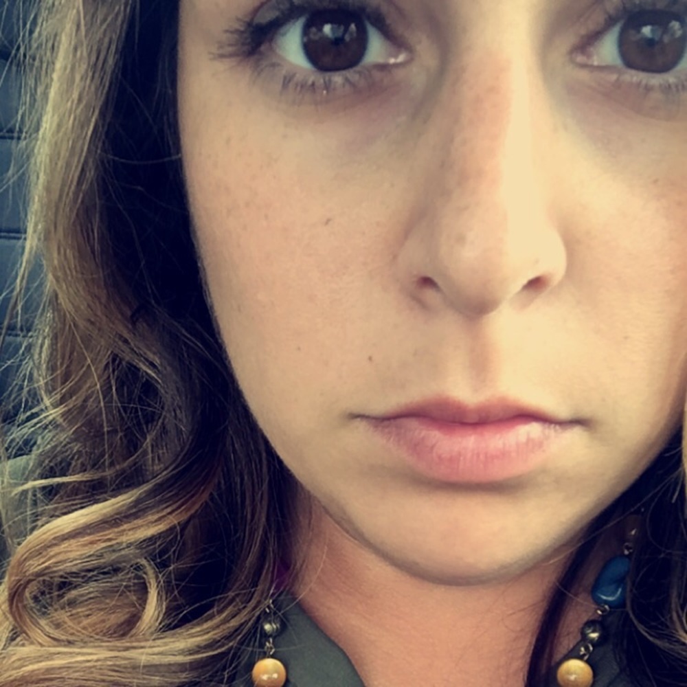 Meet your Posher, Olivia