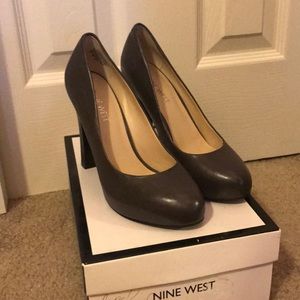 Nine West Graphite Heels