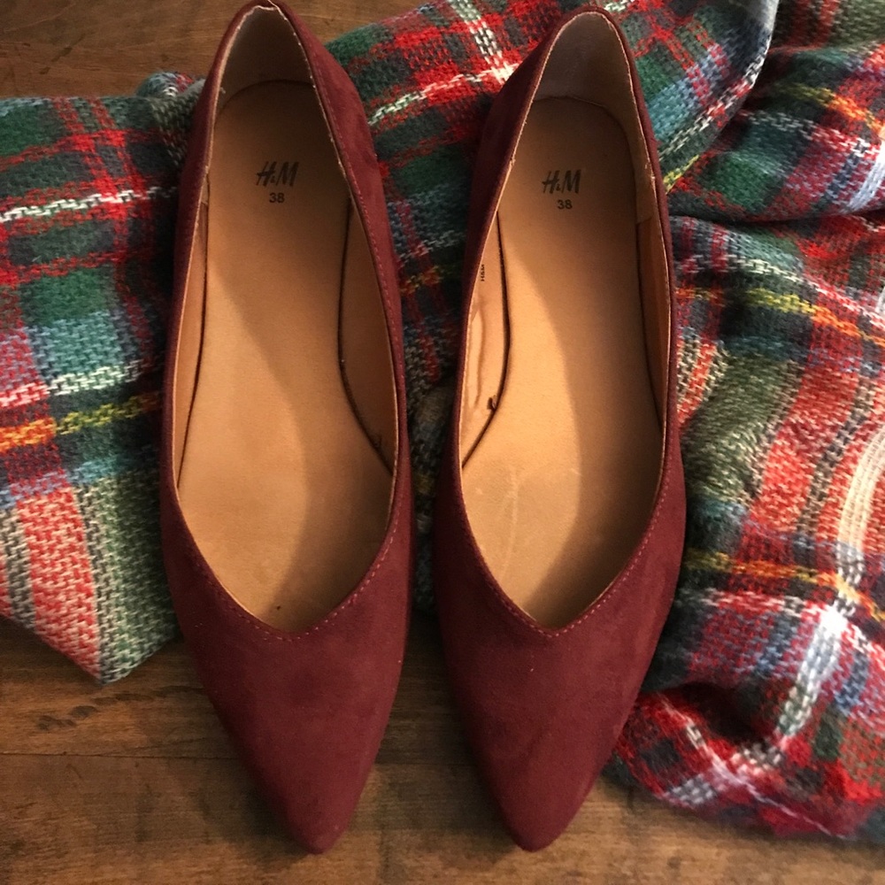 Faux suede pointed flats