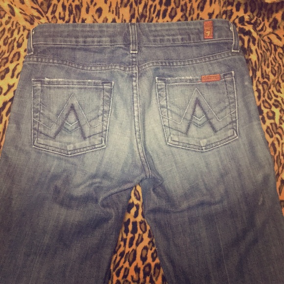 🛑SOLD LOCALLY🛑 7 for all mankind size 25 jeans - Picture 1 of 4