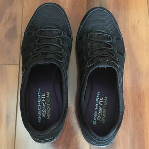 Skechers Memory Foam black women's size 7