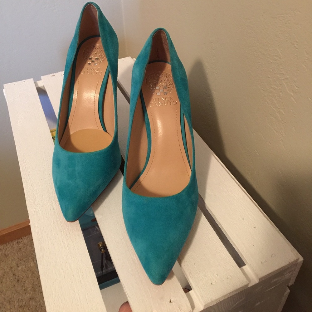 Vince camuto suede heels
