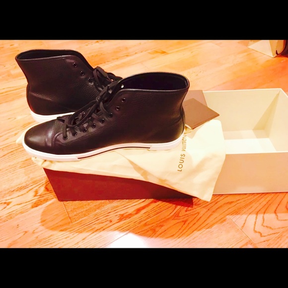 Louis Vuitton high top 11(us) Slightly used... - Picture 4 of 6