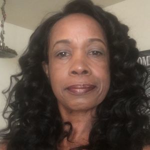 Meet your Posher, Maxine