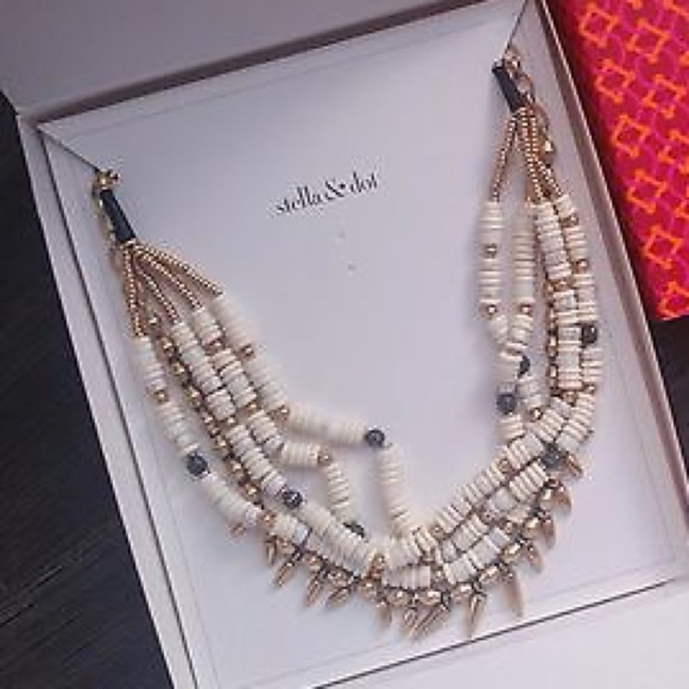 Stella & Dot Nomad Statement Necklace