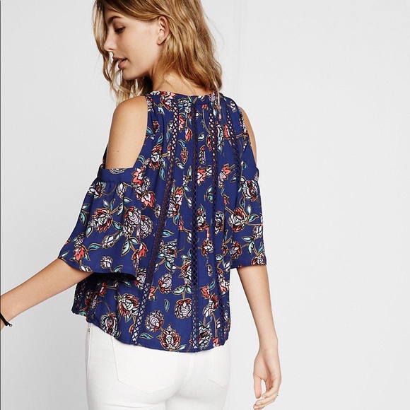 Express Floral Top - Picture 2 of 4