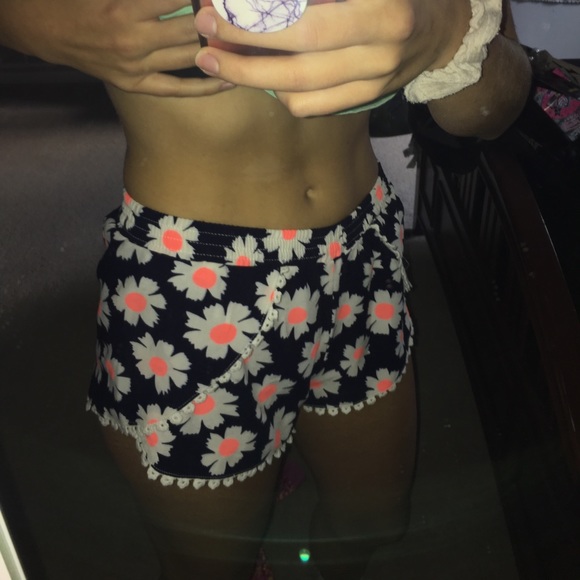 Flower Print Shorts - Picture 2 of 2