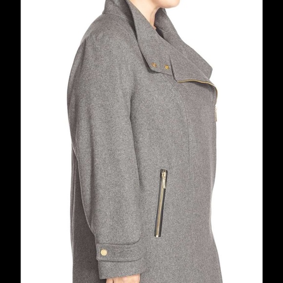 Michael Kors coat - Picture 3 of 5