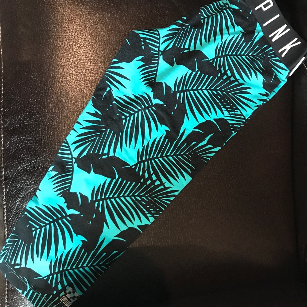 SOLD**NWOT PINK Cropped Leggings