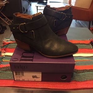 Clarks Spye Belle Black Booties
