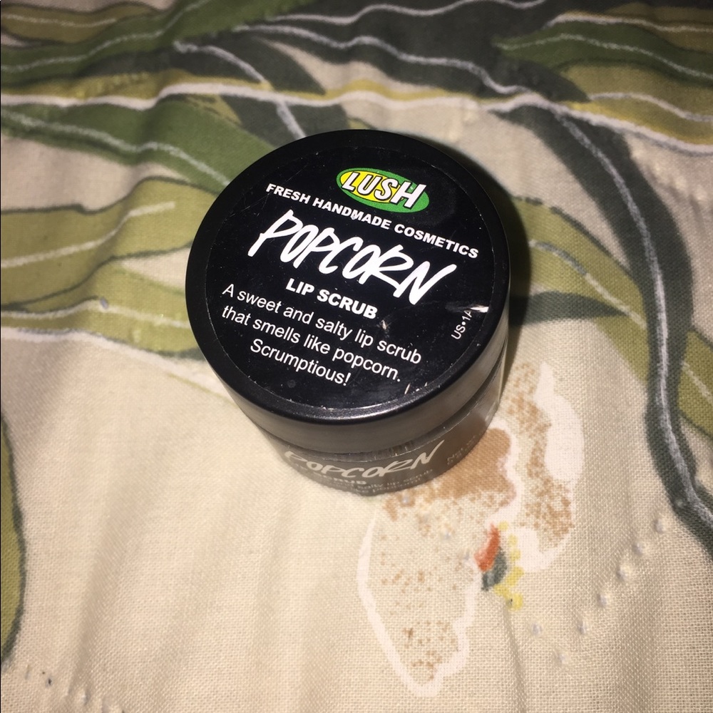 Lush Popcorn Lip Scrub