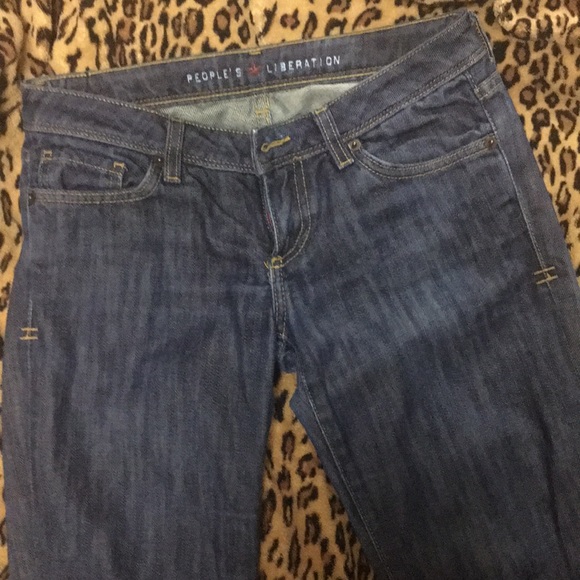 🛑SOLD LOCALLY🛑Peoples Liberation- dark blue jeans size 25 - Picture 2 of 3