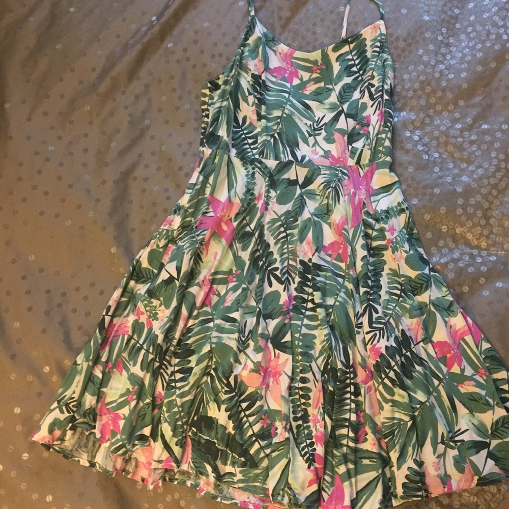 OLD NAVY Fit'n'flare sun dress!