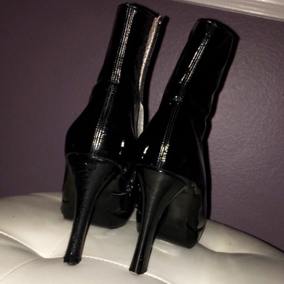 Black latex ankle boots - Picture 3 of 3