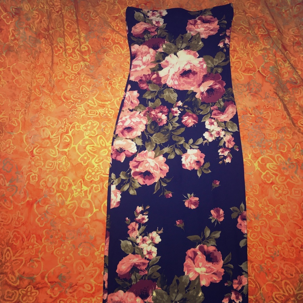 Newly used/gently used clothing for women