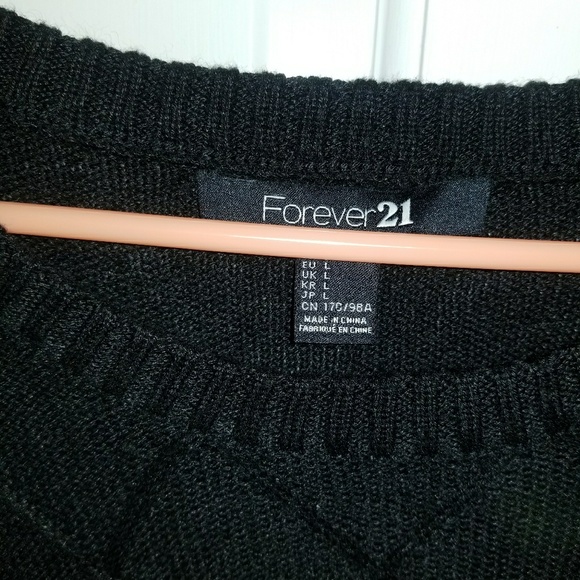 Forever 21 Black Pattern Sweater - Picture 2 of 4