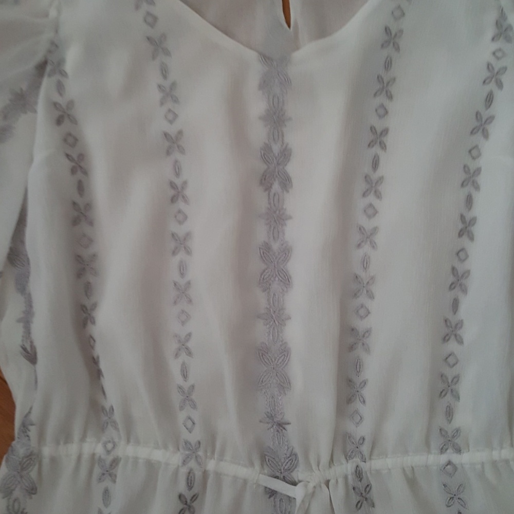 Top - Picture 2 of 2