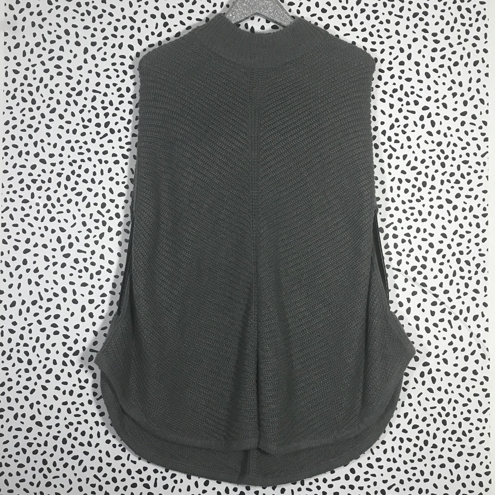 NY & Company Gray Poncho with Faux Leather Trim - Picture 3 of 7