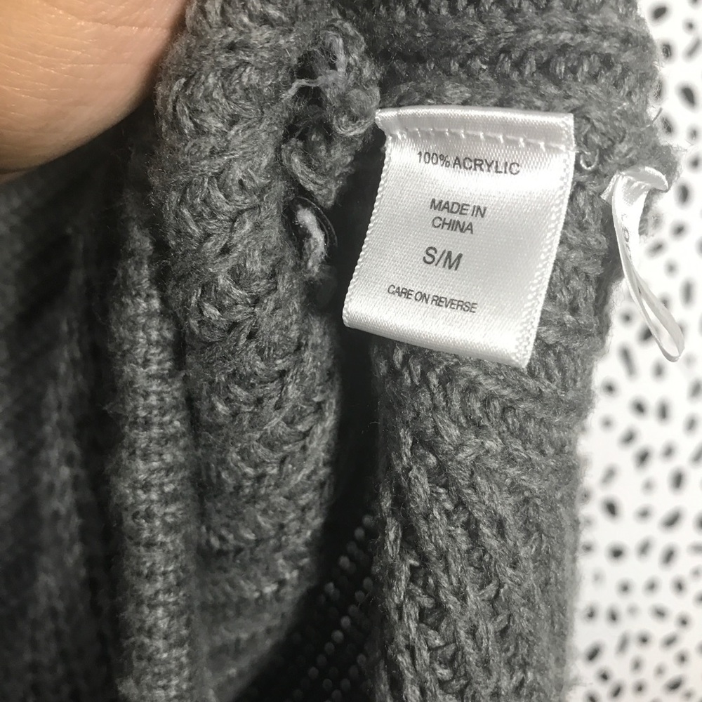 NY & Company Gray Poncho with Faux Leather Trim - Picture 5 of 7