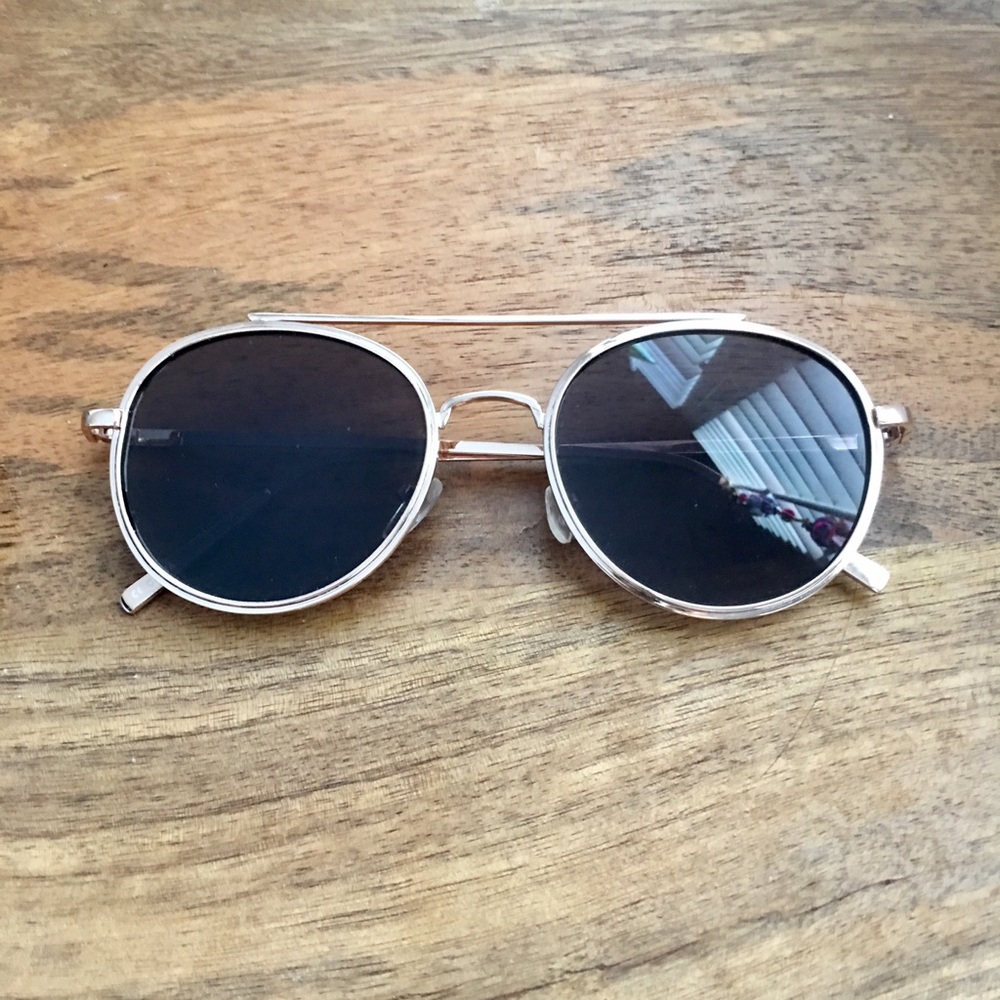 Gold Aviator Sunglasses