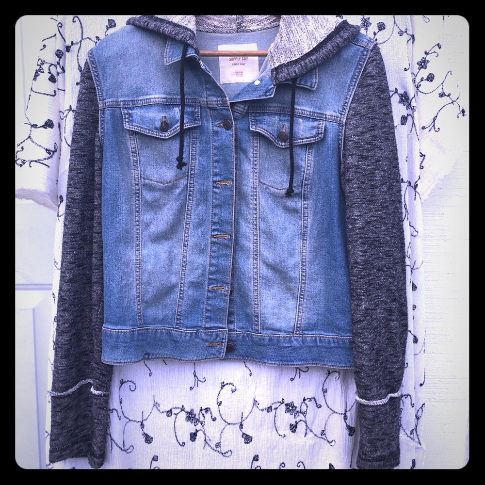 Perfect for Fall! Hooded Jean Jacket