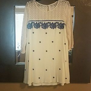 Lace sleeve mini dress