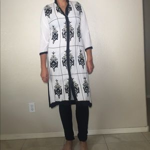Salwar kameez. Cotton. Black and white.