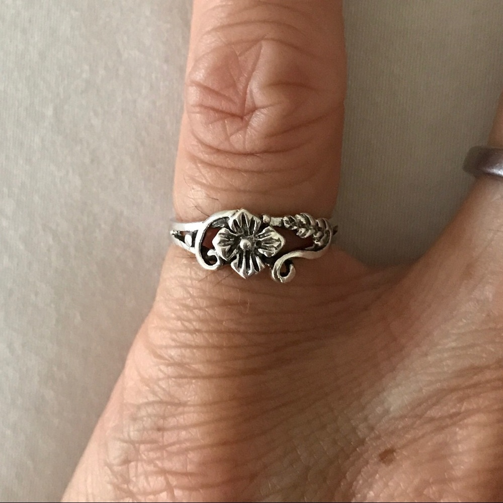 Sterling Silver Flower Toe Ring With Leaf And Swi… - image 3