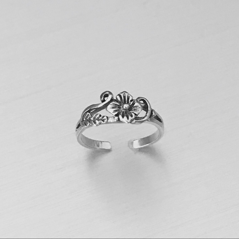 Sterling Silver Flower Toe Ring With Leaf And Swi… - image 2