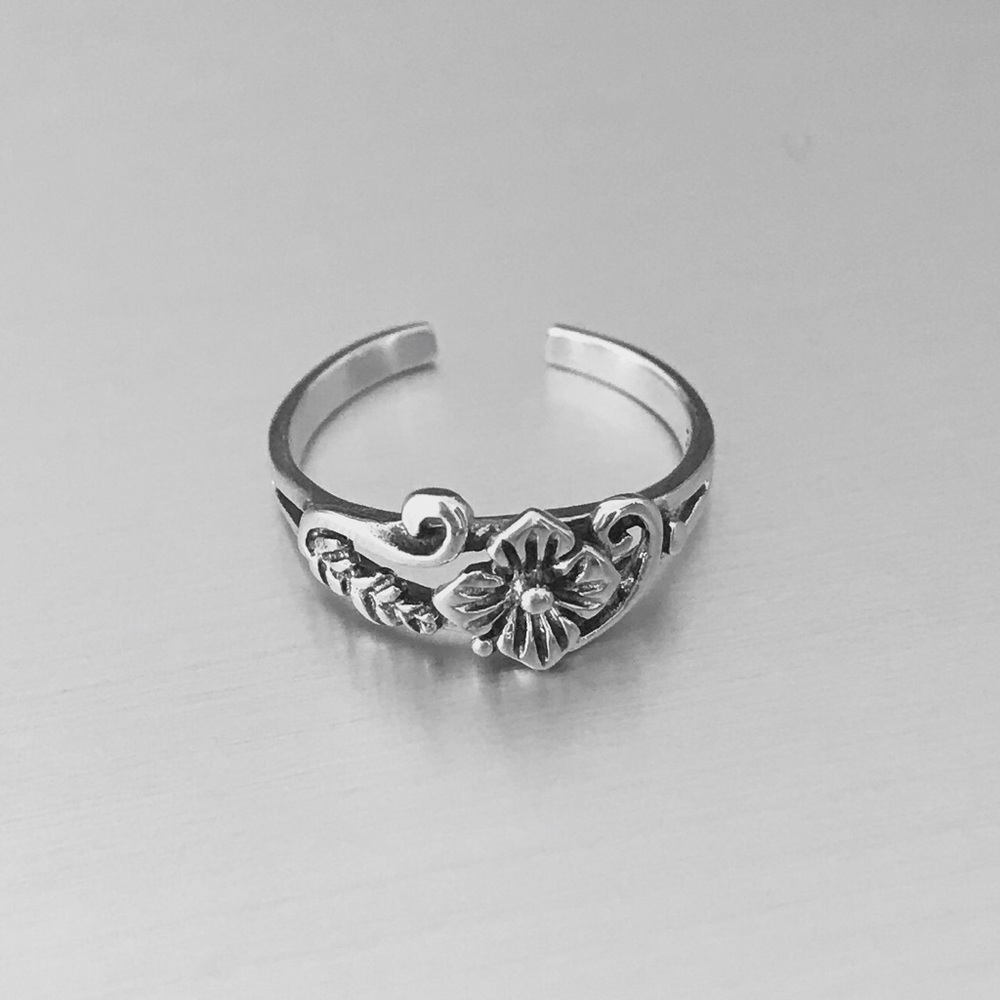 Sterling Silver Flower Toe Ring With Leaf And Swi… - image 4