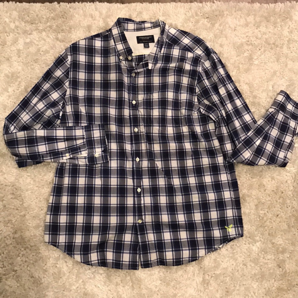 AE XL lightweight flannel button down shirt