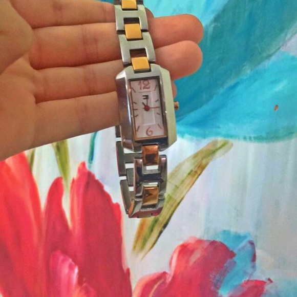 Tommy Hilfiger gold/silver watch - Picture 1 of 3