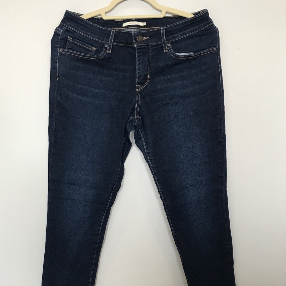 Levi's Skinny Stretch dark wash jeans