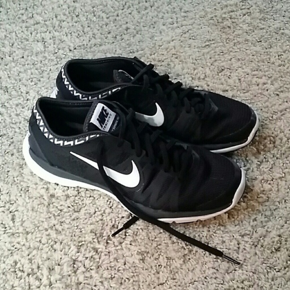 Nike Women's Flex Supreme TR3