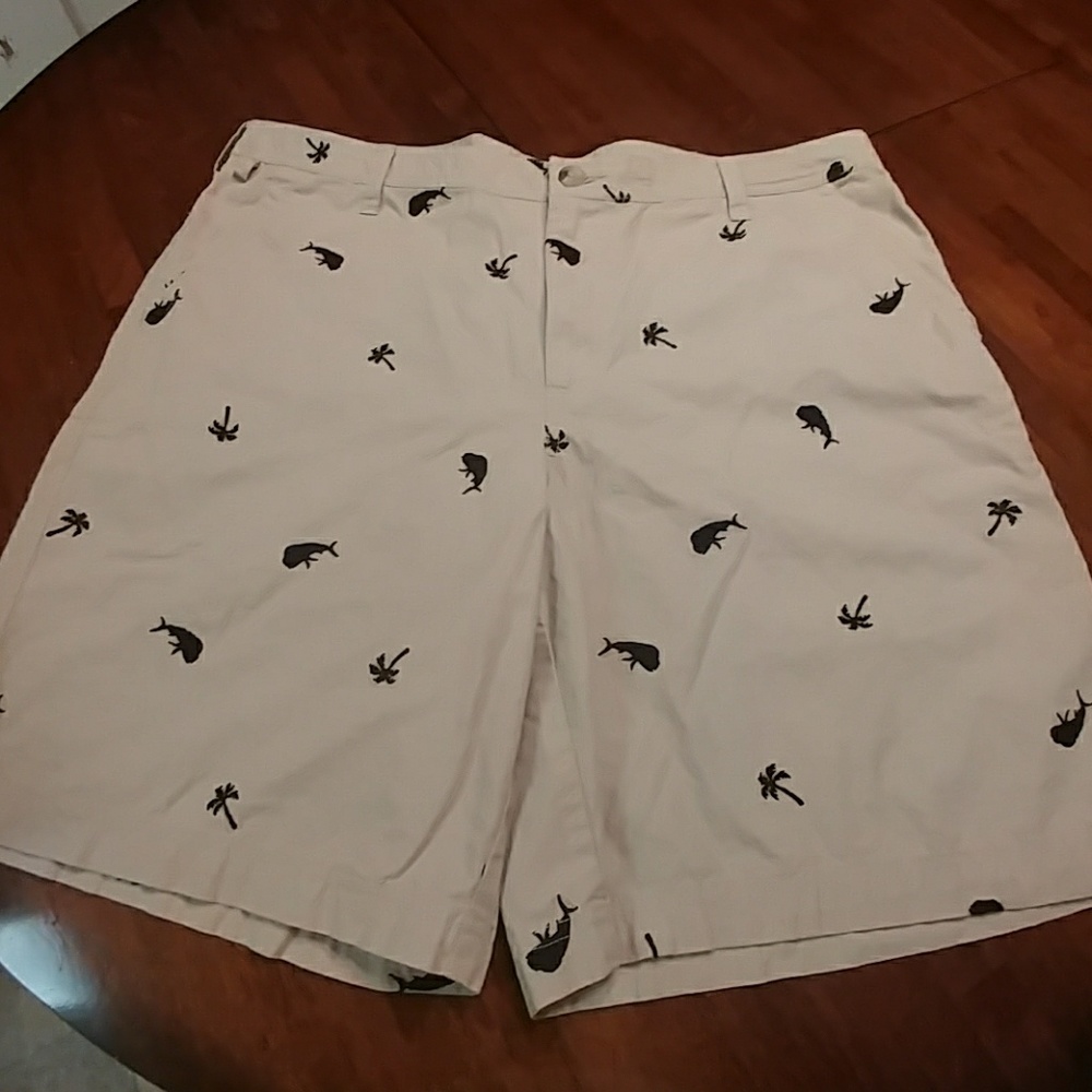 EUC Columbia Mens PFG Khaki shorts Size 38