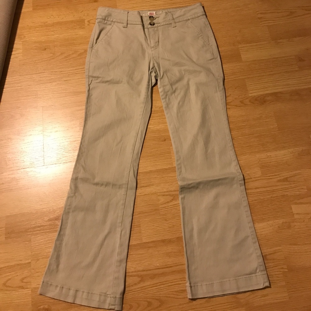 Khaki pants