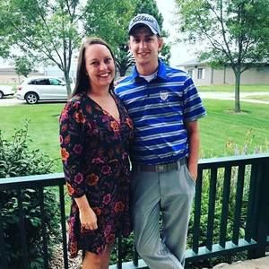 Meet your Posher, Carissa