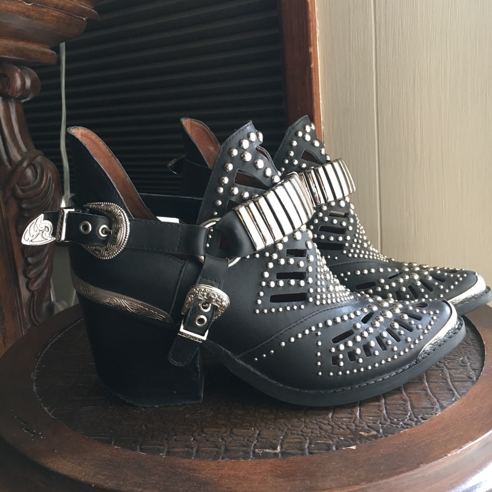 Jeffrey Campbell Black Booties