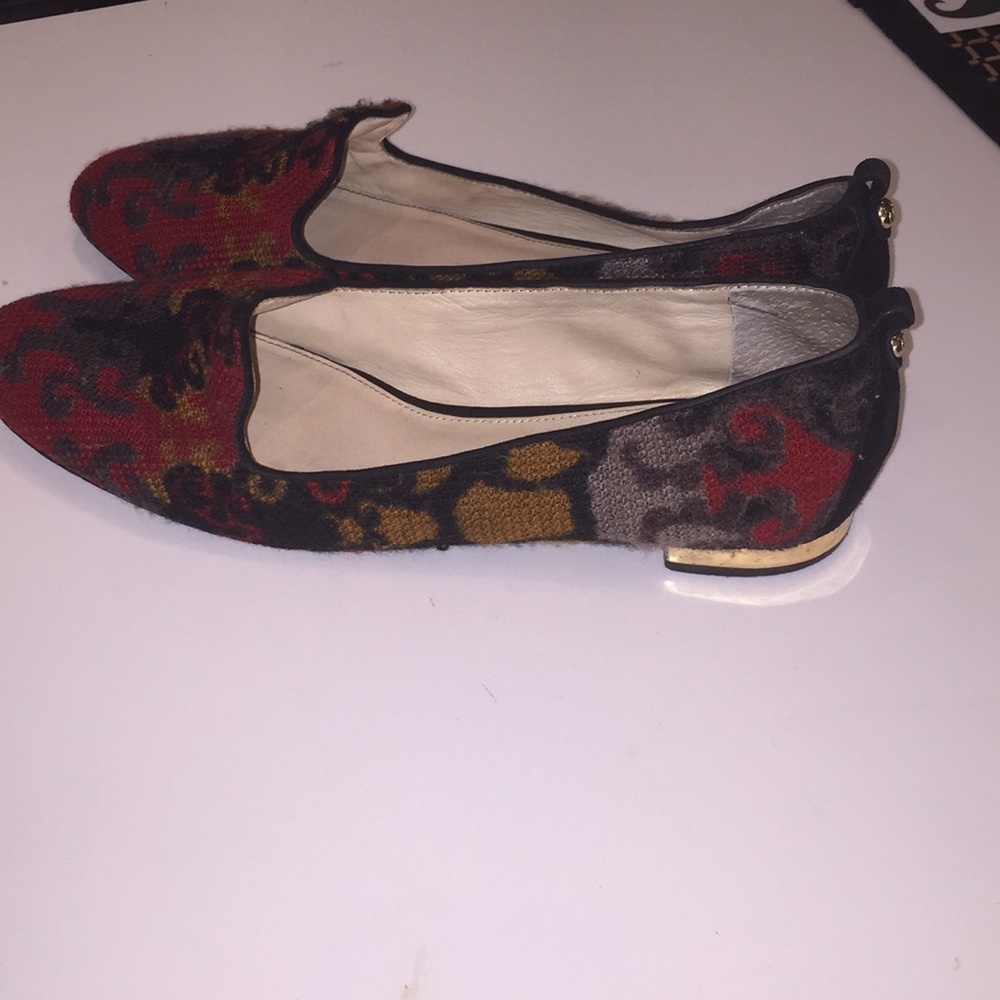 Vince Camuto flats