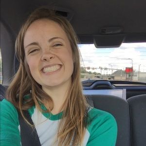 Meet your Posher, Danielle