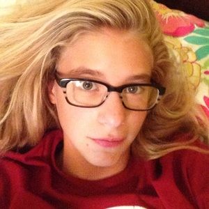 Meet your Posher, Addison