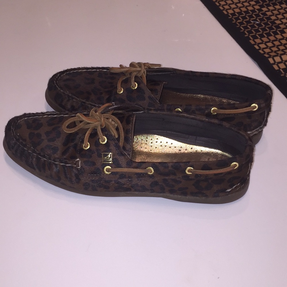 Special edition Leopard print Sperrys