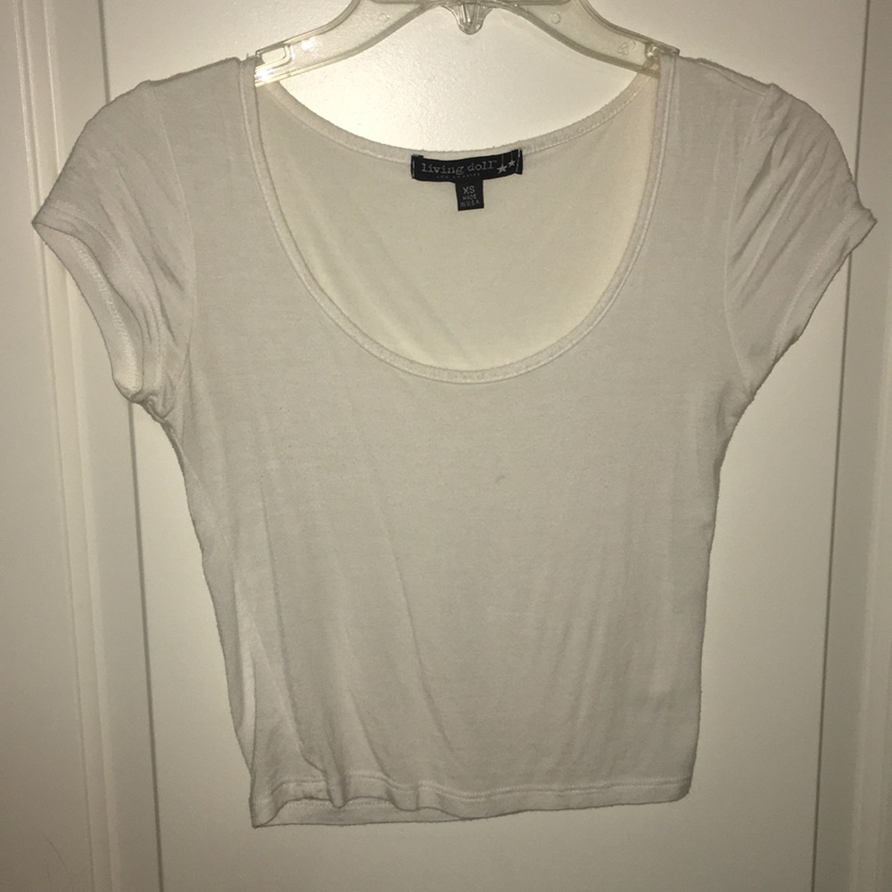 white crop top!