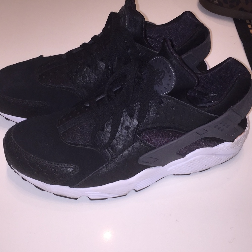 Nike Huaraches Run Premium Black Snakeskin