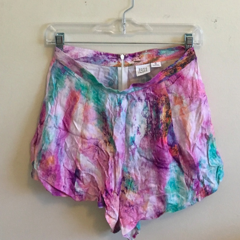 NWOT SOMEDAYS LOVIN Printed Short