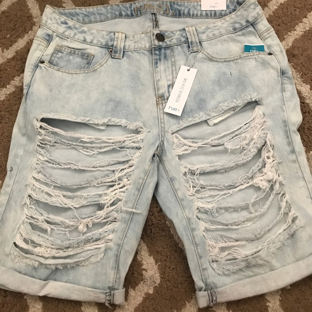 Destroyed Bermuda Shorts