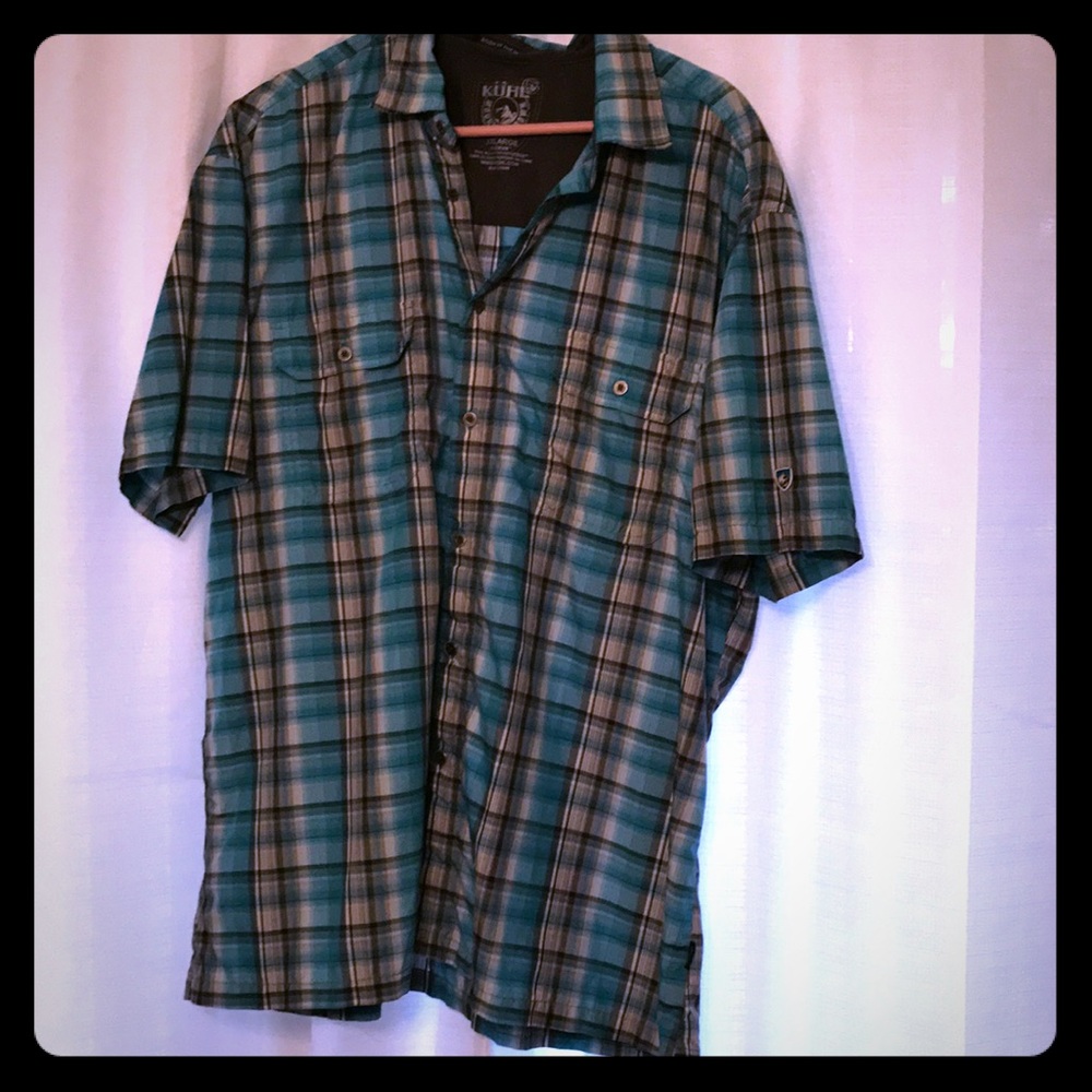 Plaid short sleeve men's shirt
