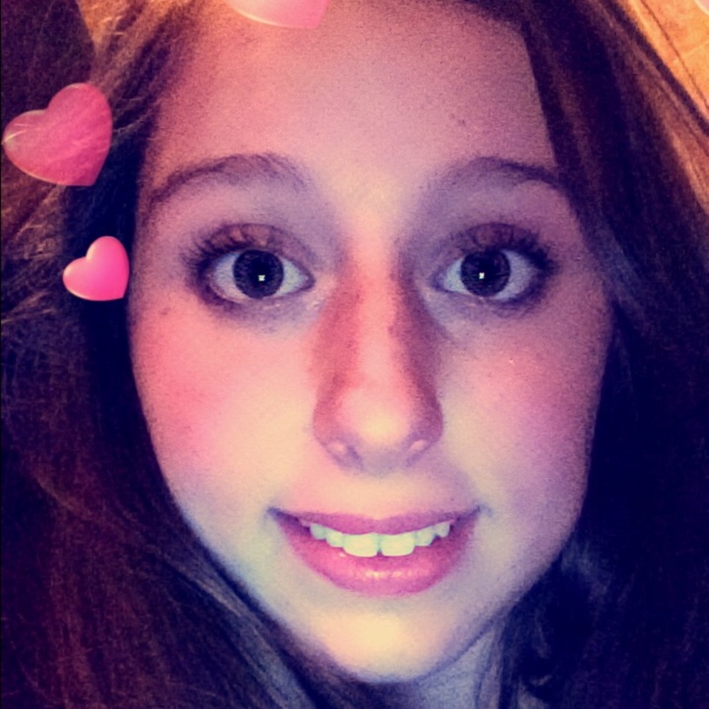 Meet your Posher, Courtney