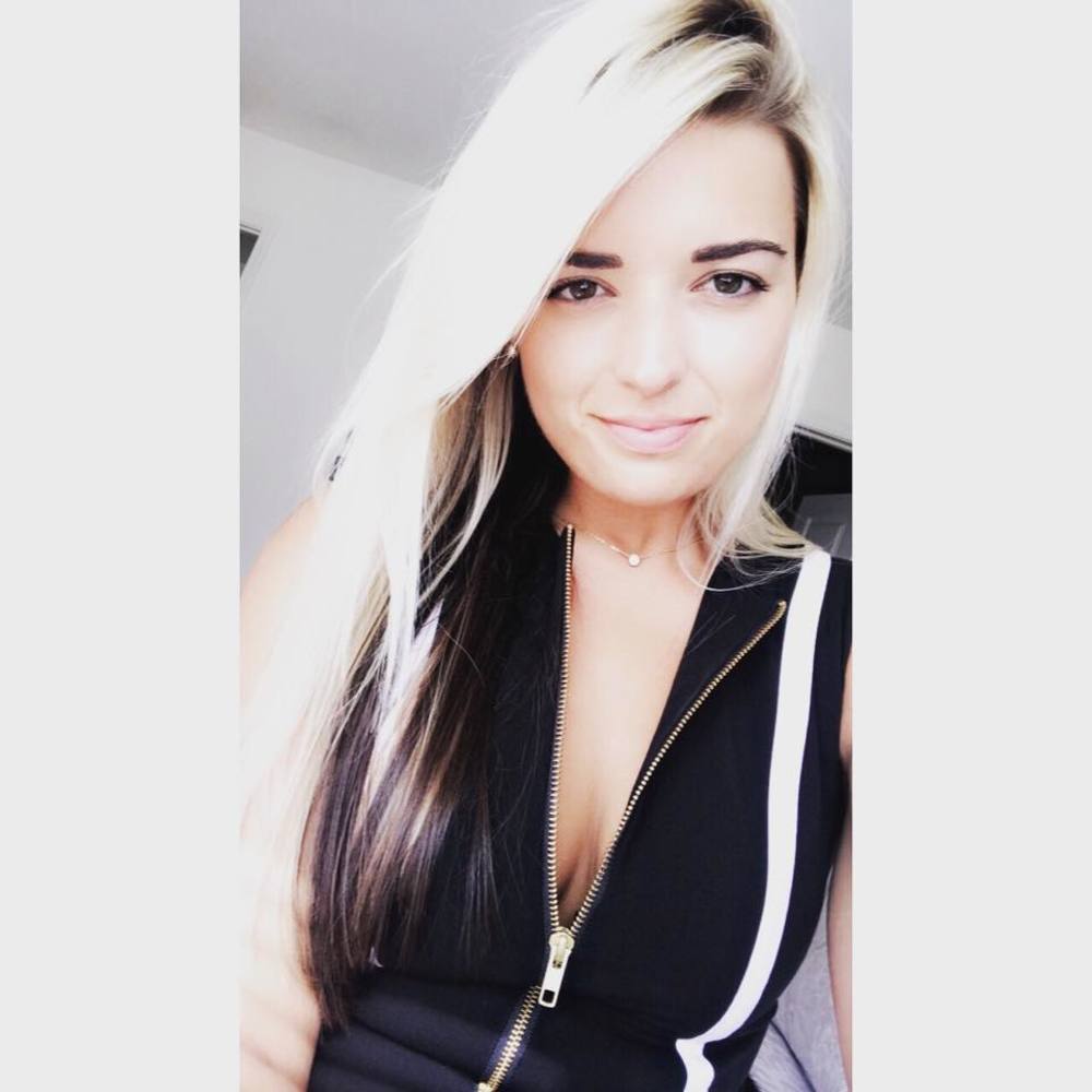 Meet your Posher, Emma